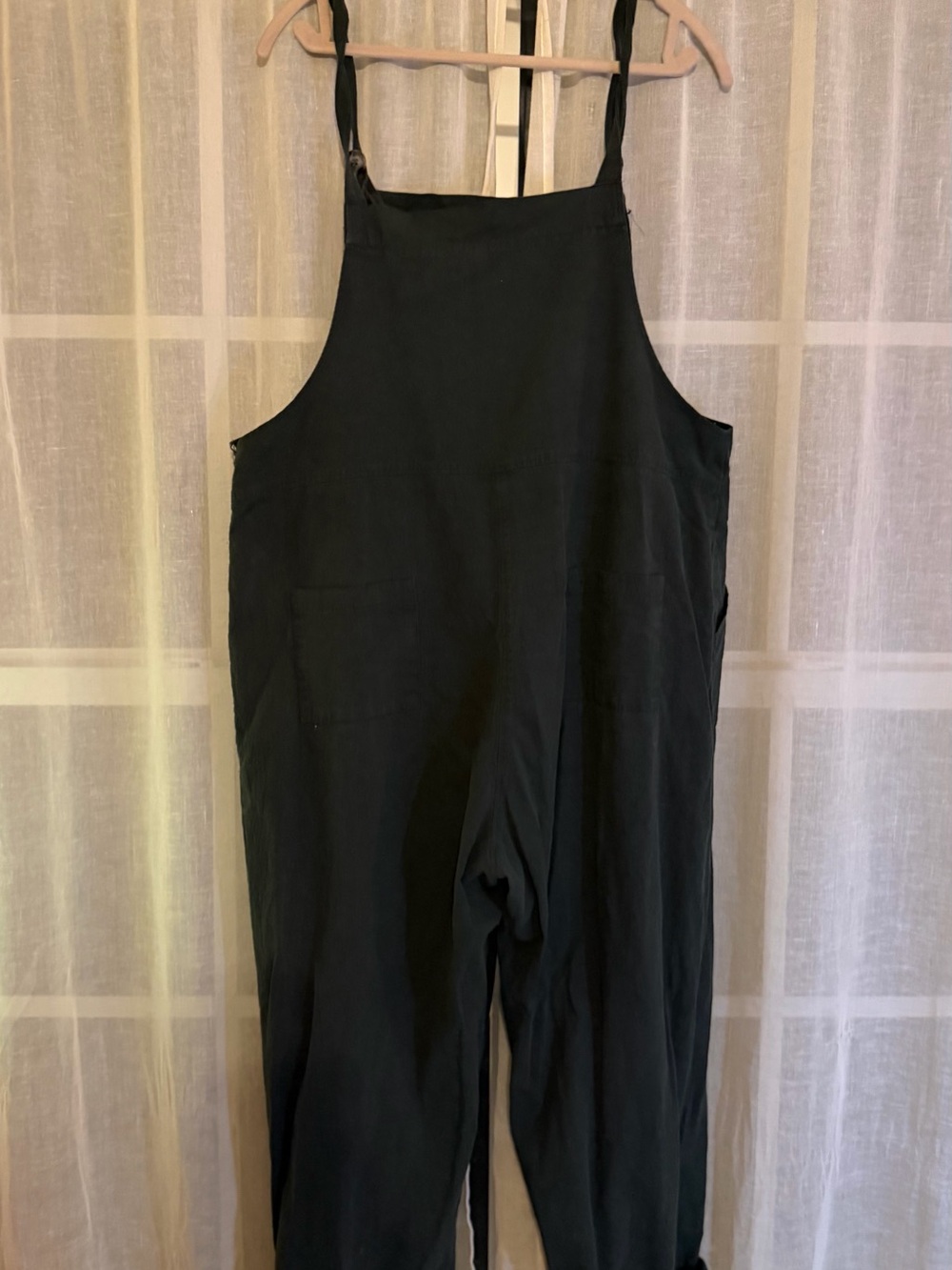 Women’s Black Adjustable-Strap Linen-Blend Jumpsuit